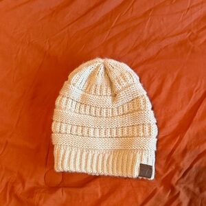 Women’s Cream Knit Beanie Hat - Cozy Winter Accessory